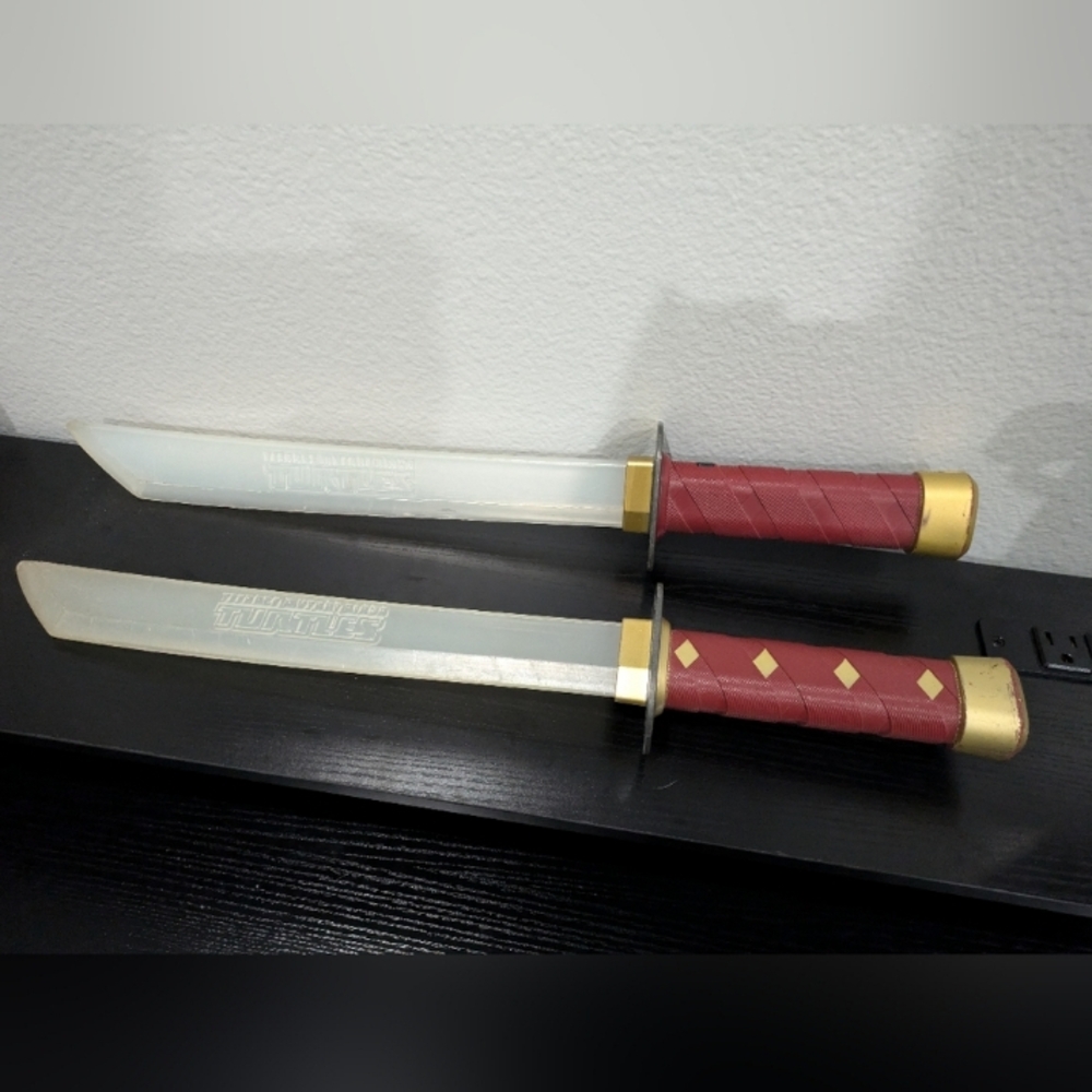 Mask,Sword And Shell